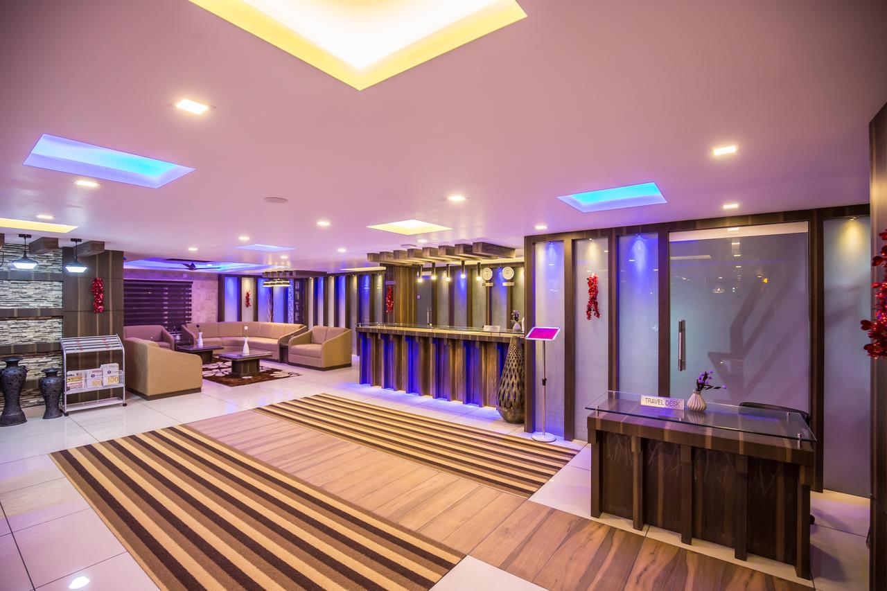 South Gate Residency Otel Kochi Dış mekan fotoğraf
